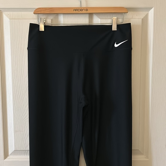 Nike Women’s Dry-Fit Black Mid Rise Pull-On Yoga Pants Size Large NWOT - Picture 6 of 10
